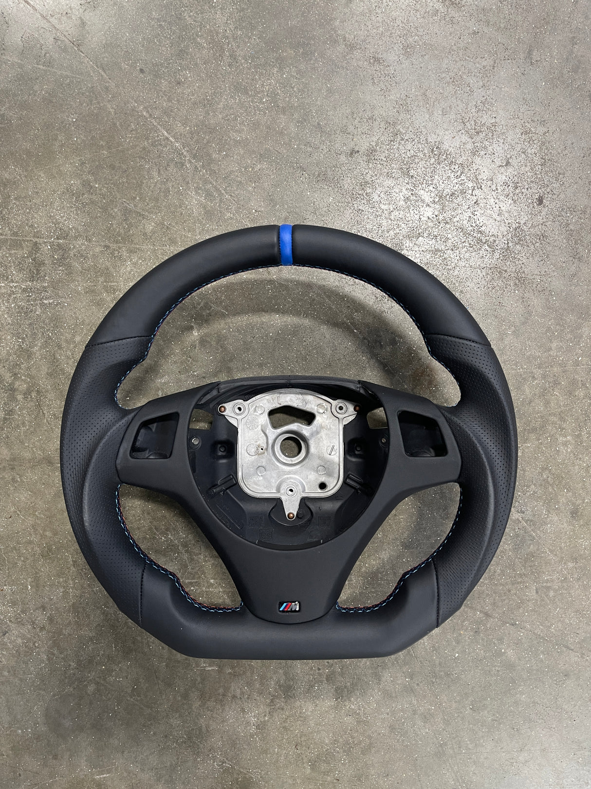 E9X Steering Wheel’s (BMW E9X M3 / 3Series) - MidWest Bimmer Supply