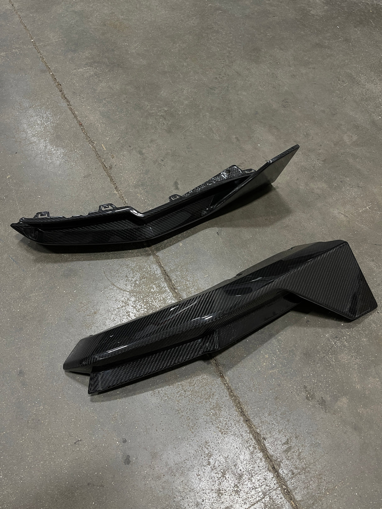 M-Performance Style Dry Carbon Fiber Rear Splitters (BMW G82 M4) - MidWest Bimmer Supply