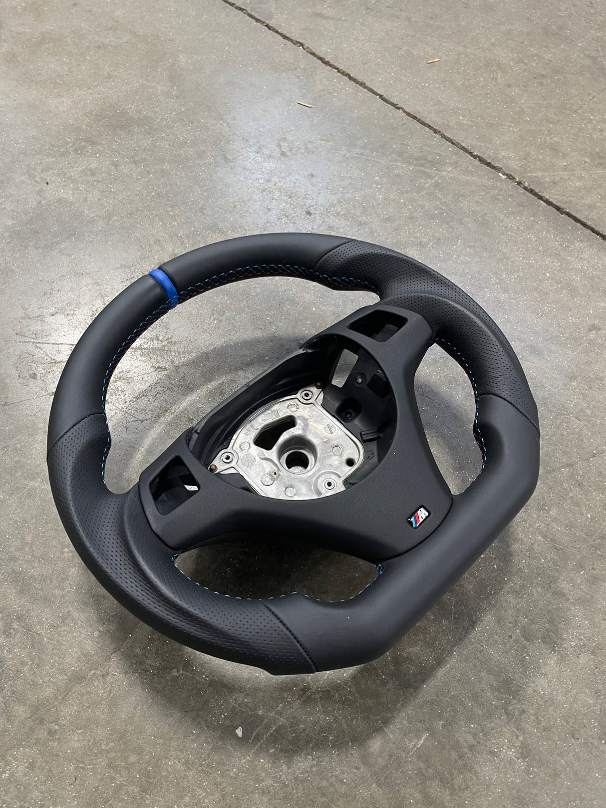 E9X Steering Wheel’s (BMW E9X M3 / 3Series) - MidWest Bimmer Supply