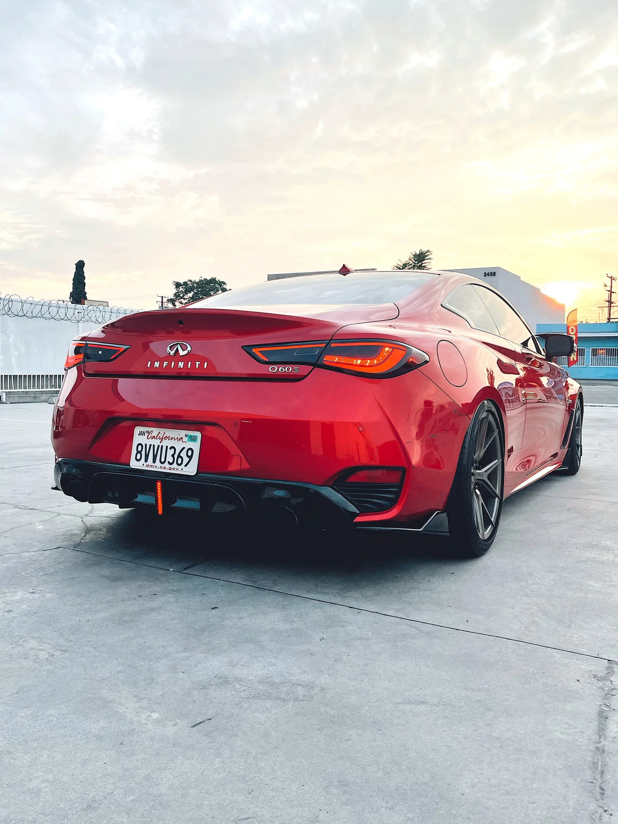2017-2022 Q60 Gloss Black LED Diffuser With Winglets